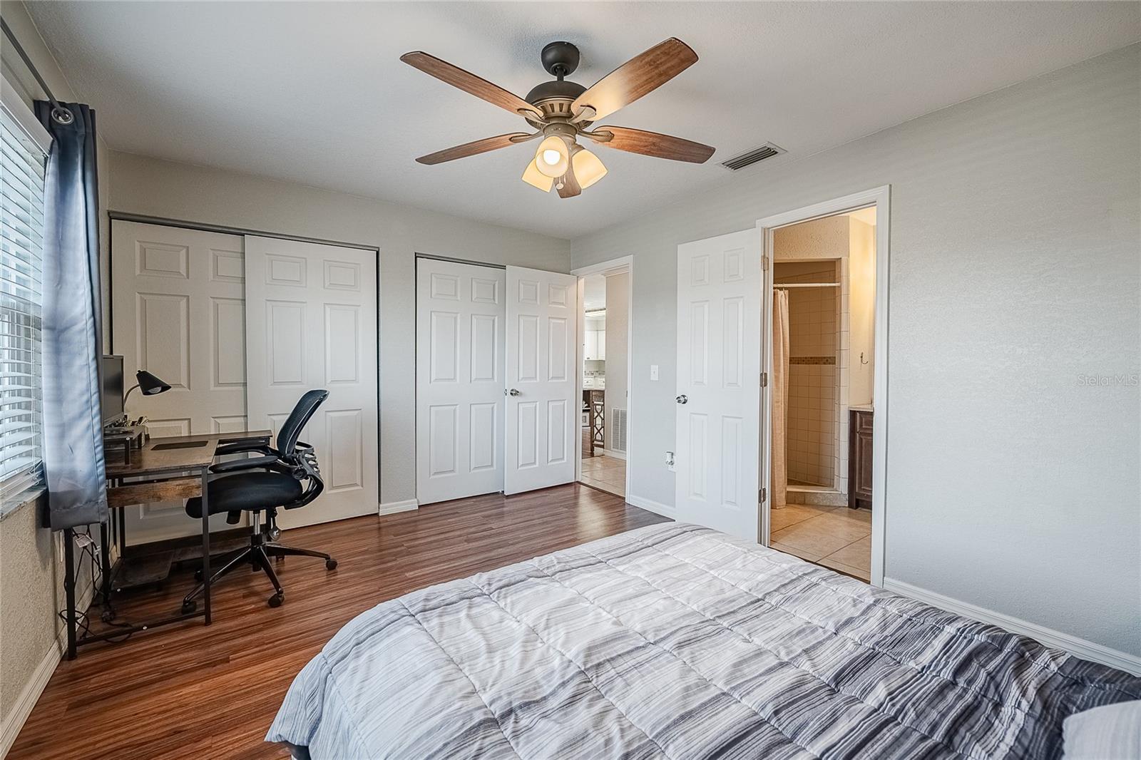 1920 E Edgewood Dr #l4 Property Photo 18