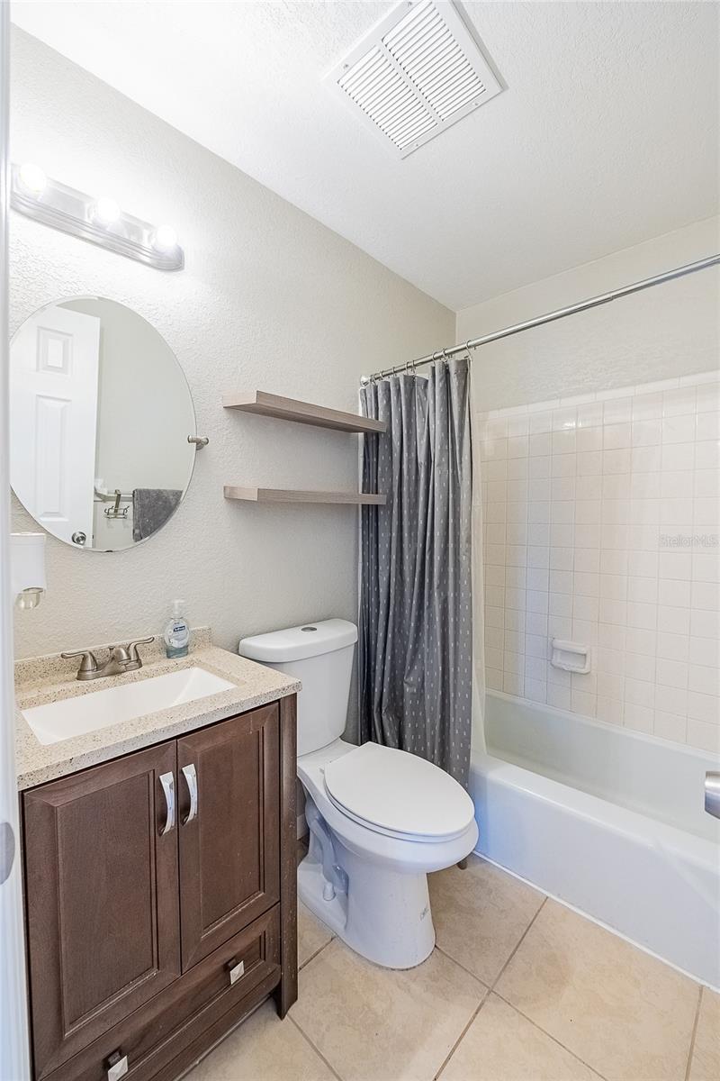 1920 E Edgewood Dr #l4 Property Photo 23