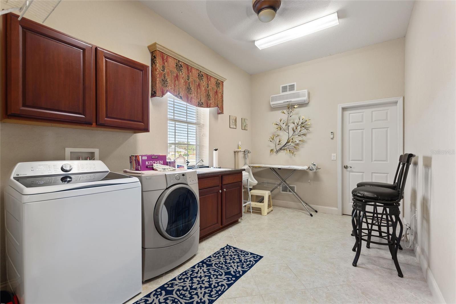 370 Meandering Way Property Photo 38