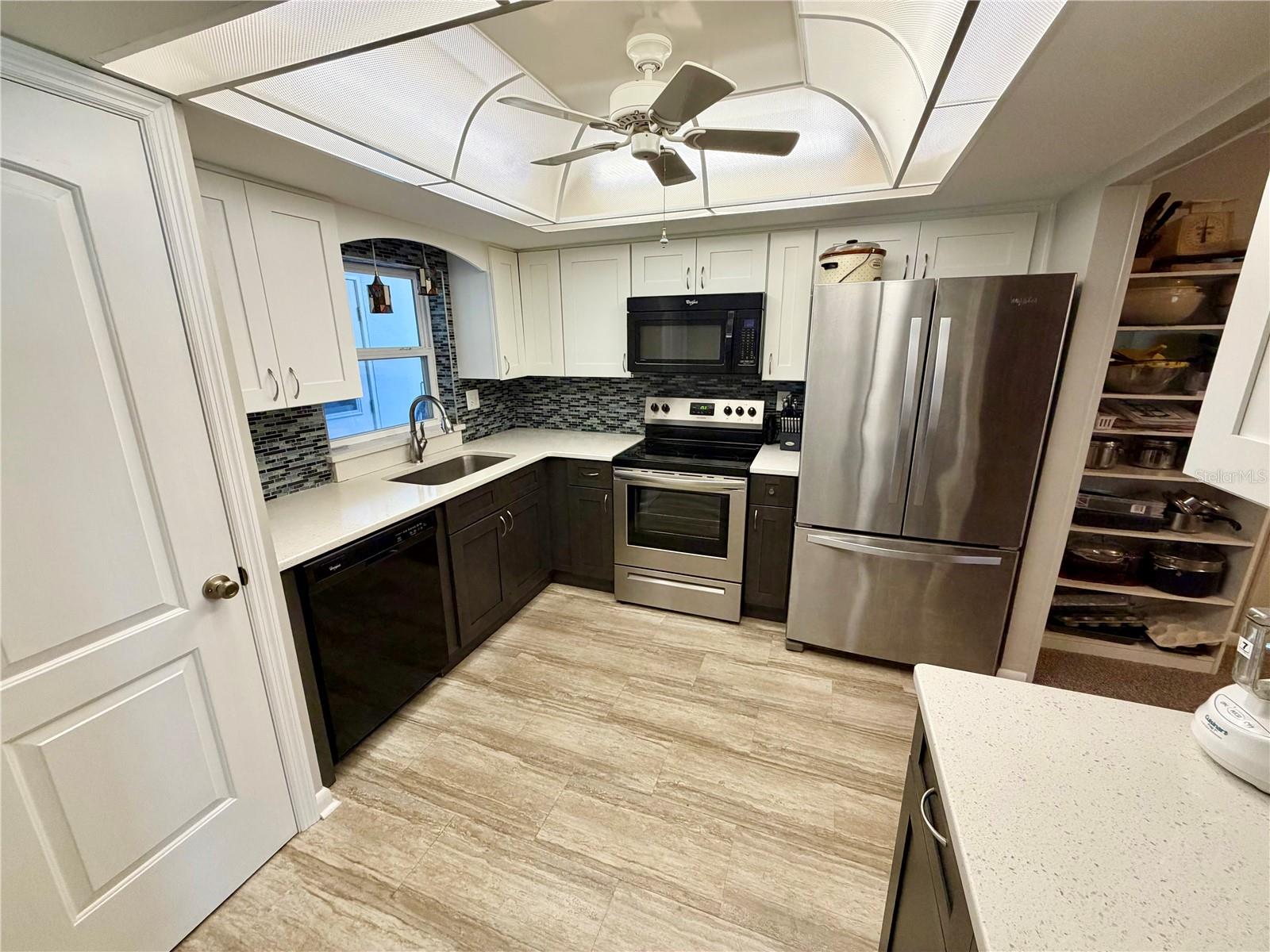 515 Cameo Dr Property Photo 15