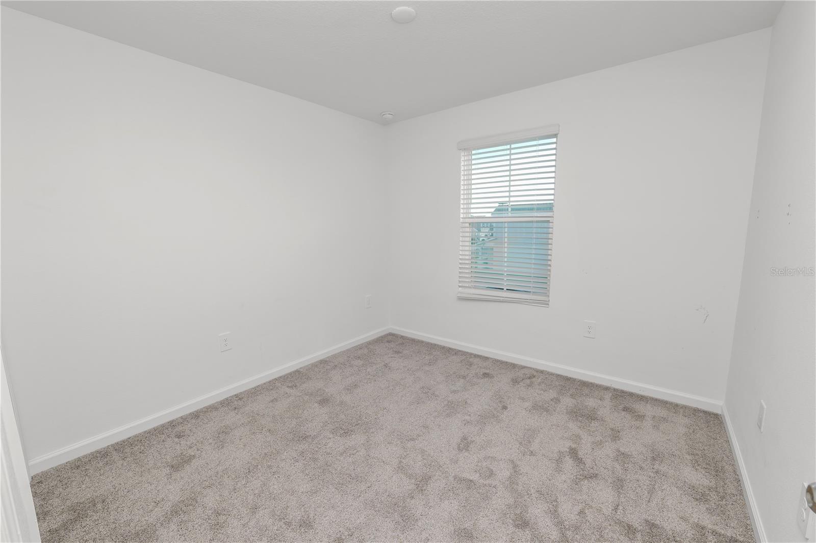 1465 Deepwater Cir Property Photo 25
