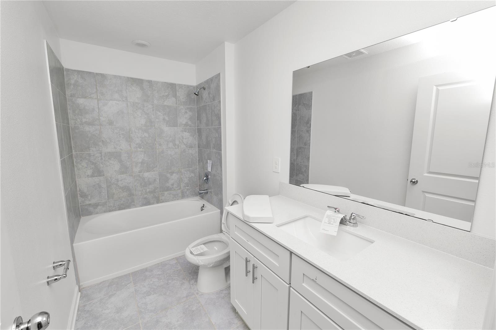 1465 Deepwater Cir Property Photo 26