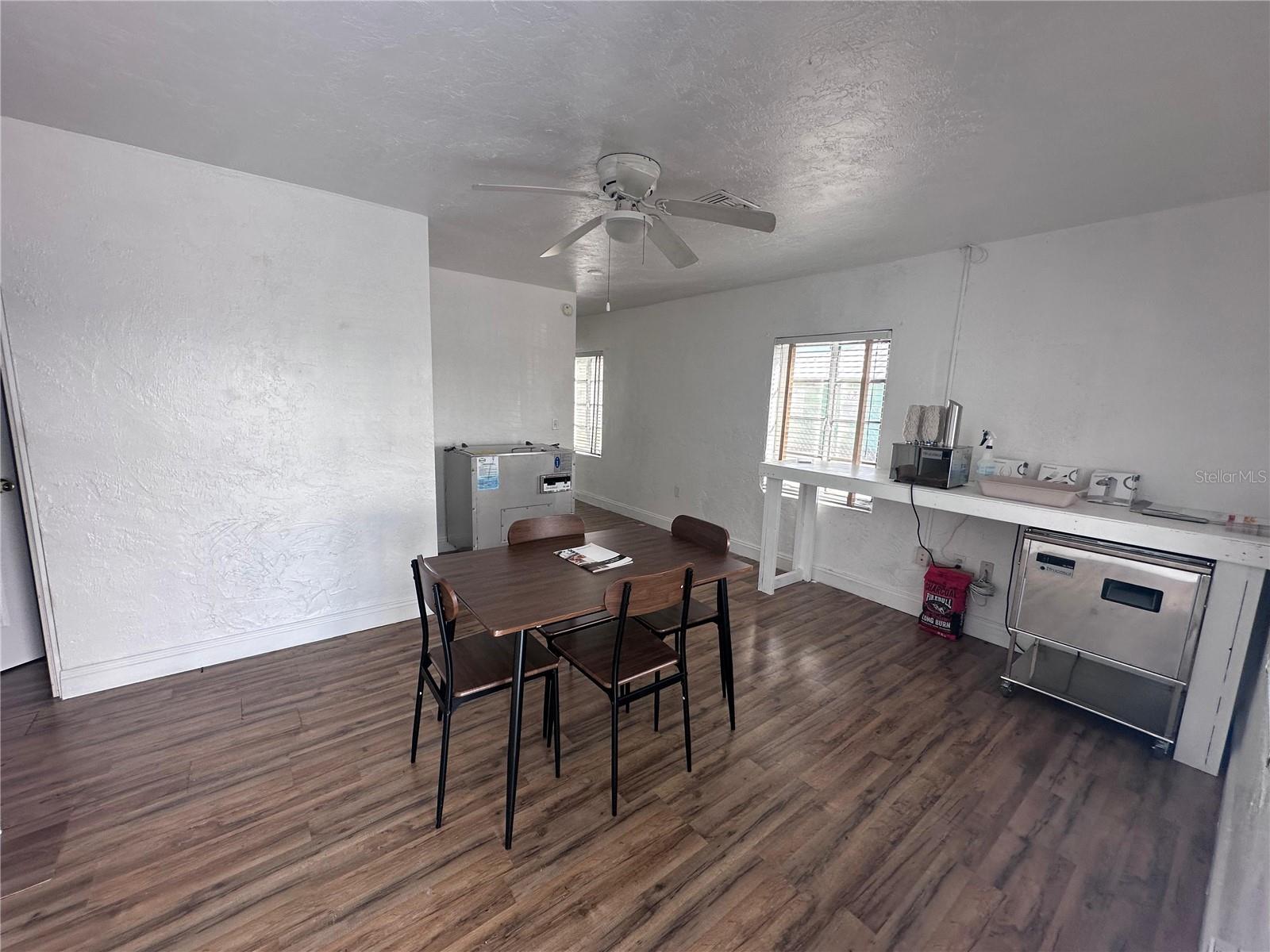 3000 Kenilworth Blvd Property Photo 2