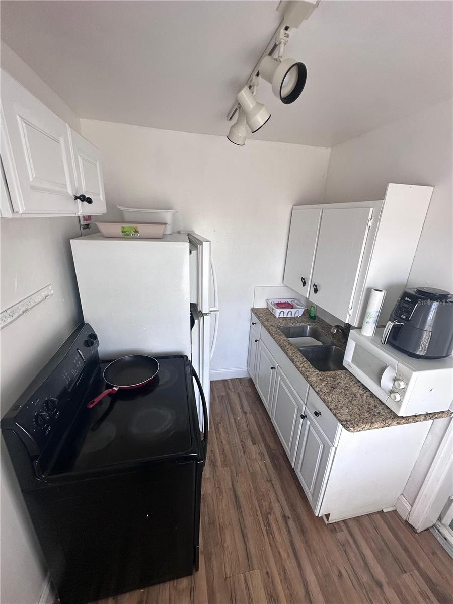 3000 Kenilworth Blvd Property Photo 3