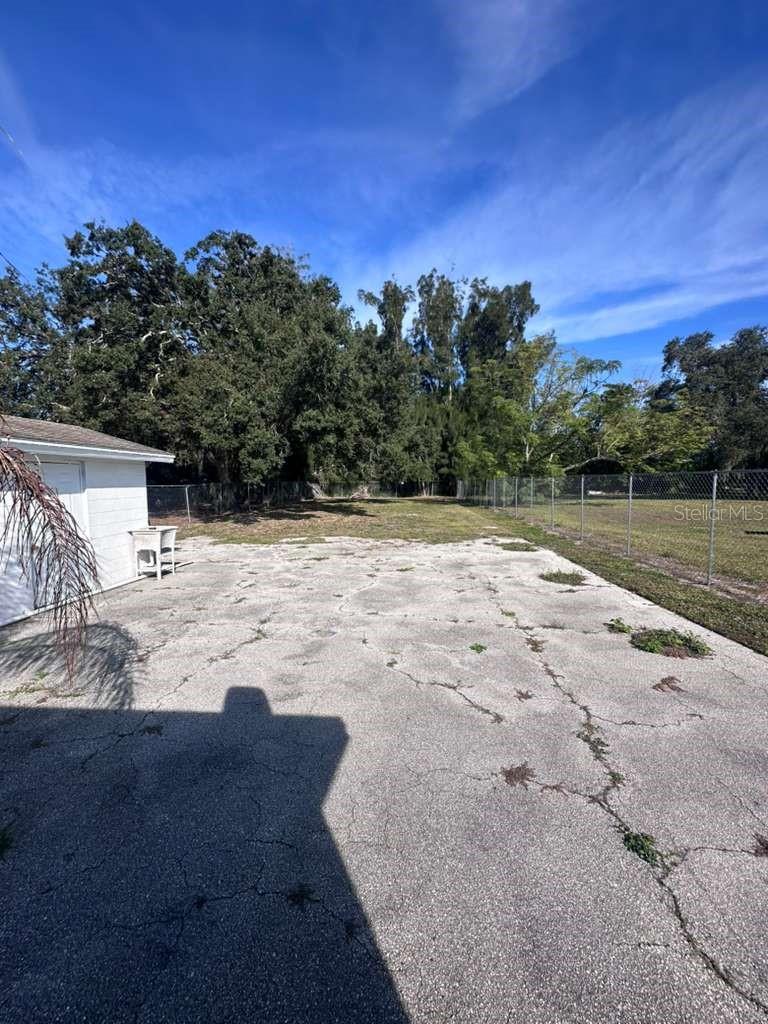 3000 Kenilworth Blvd Property Photo 8