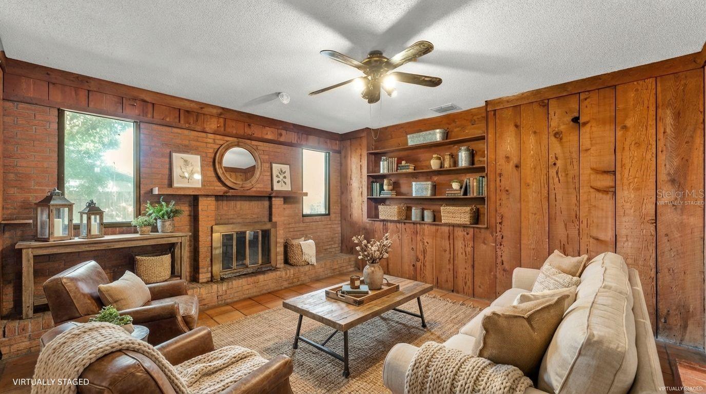 4104 E County Road 540a Property Photo 6