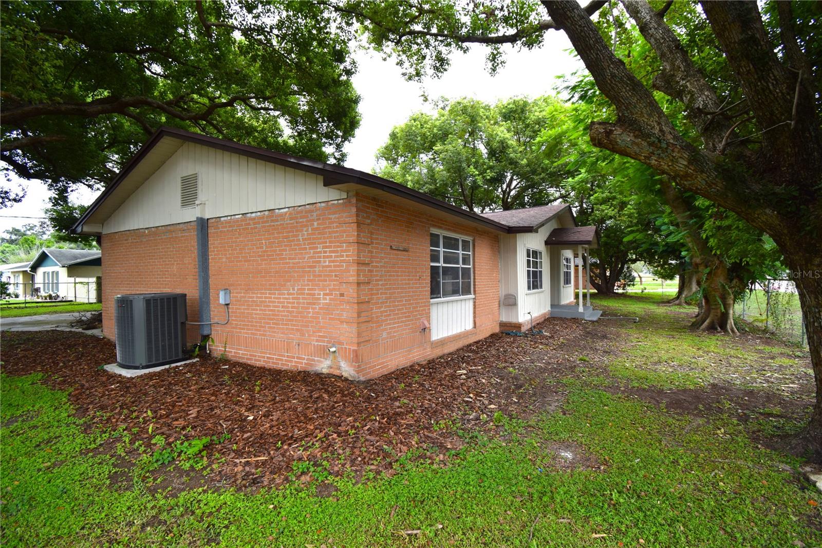 4104 E County Road 540a Property Photo 32