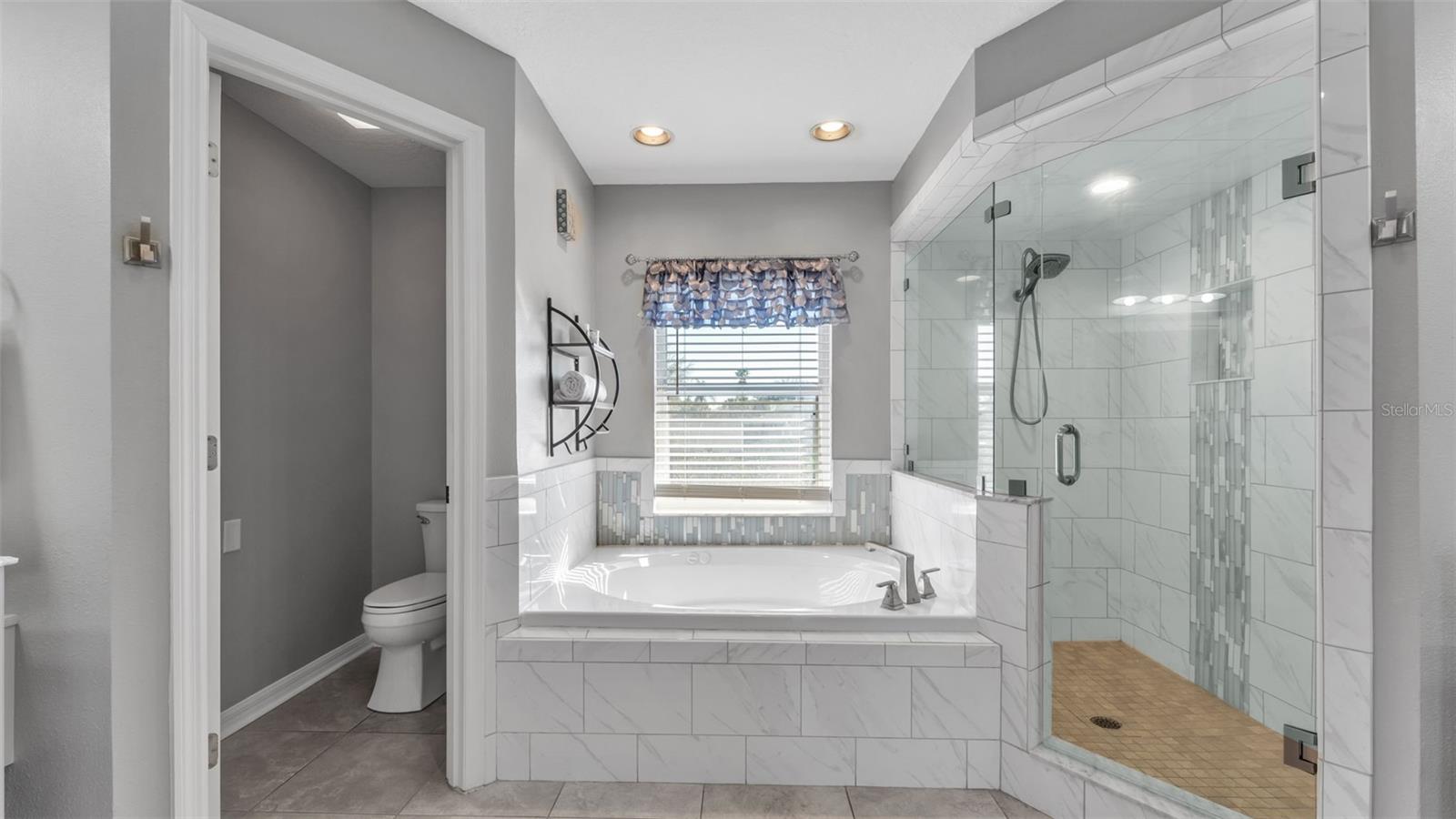 2409 Jenna Ln Property Photo 45