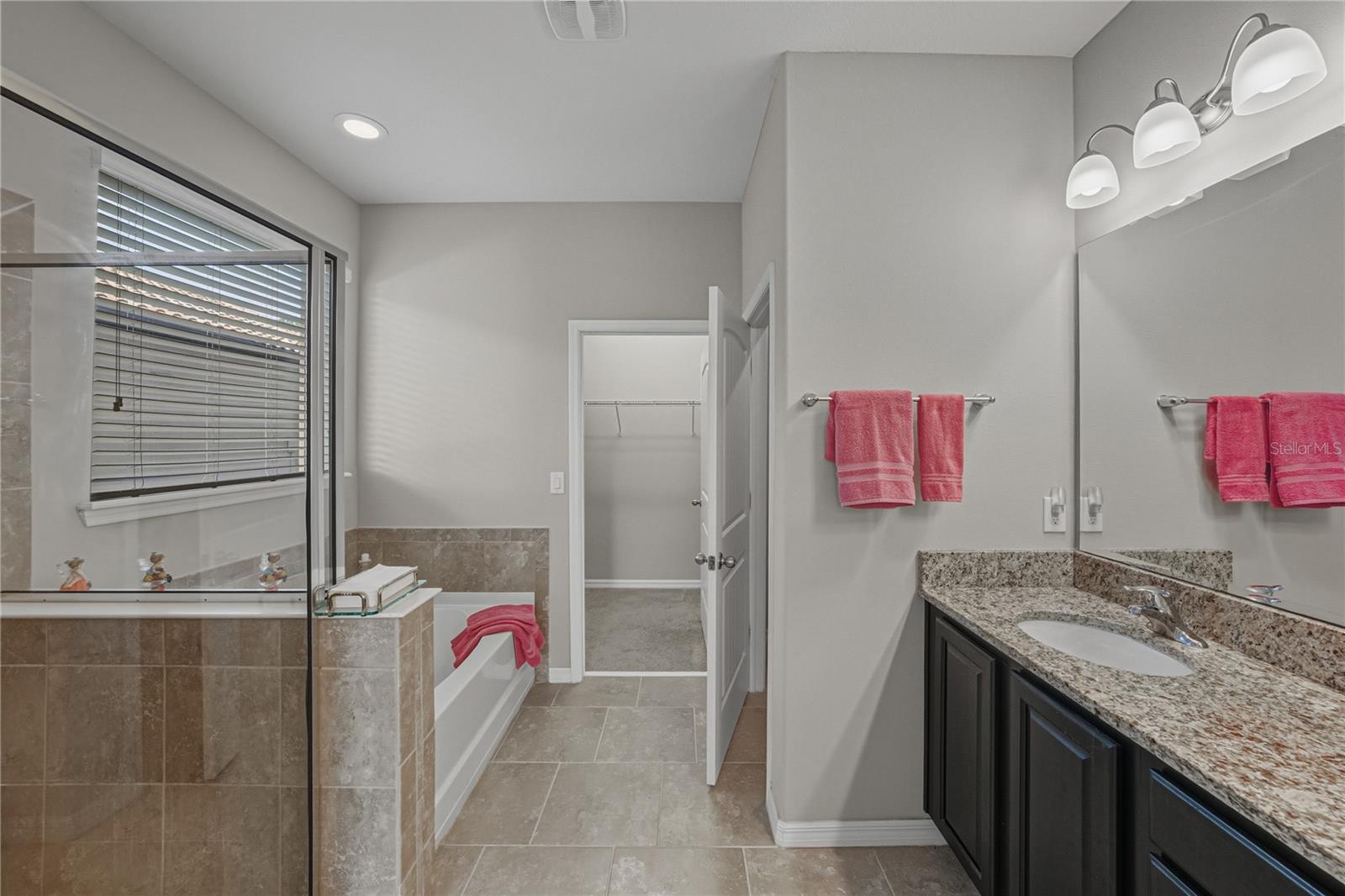 4169 Prima Lago Cir Property Photo 6