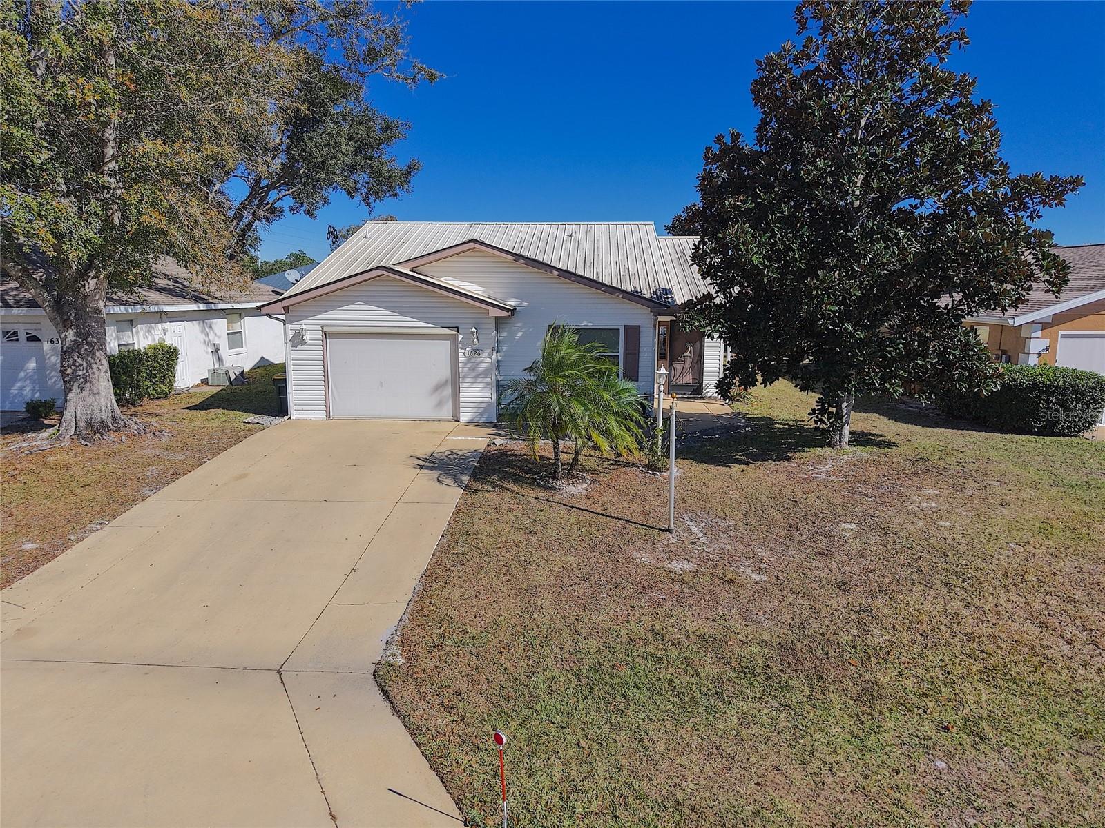 1626 Willow Run Property Photo 2