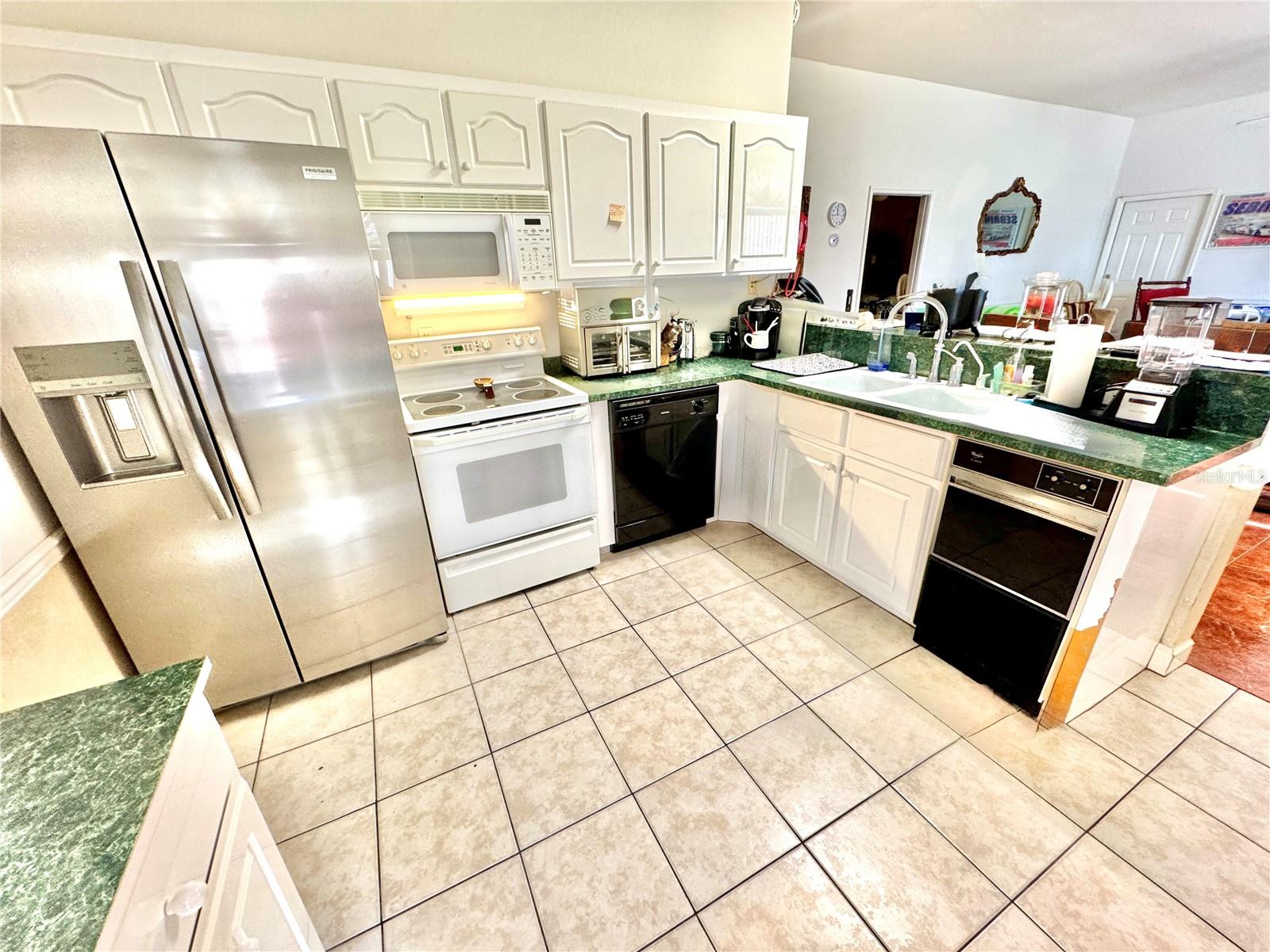 2605 Bayview St Property Photo 5