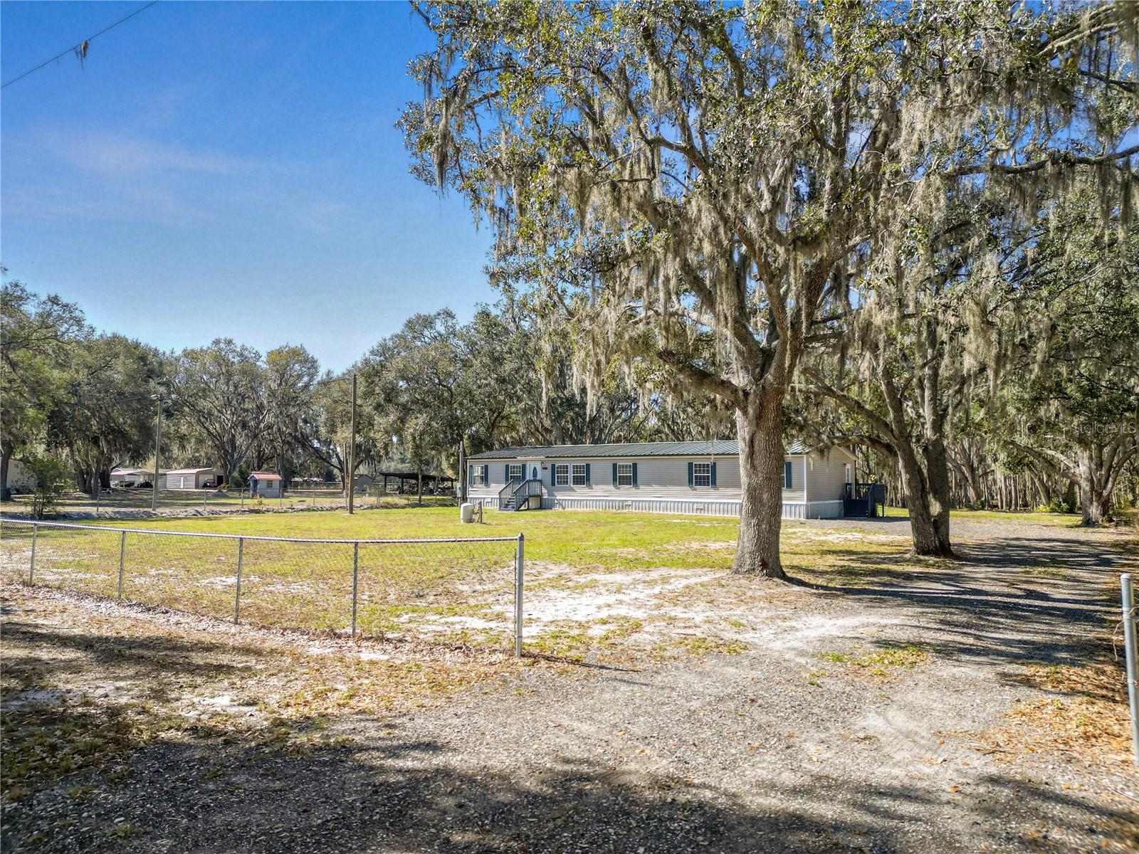 7405 Shoupe Rd Property Photo 1