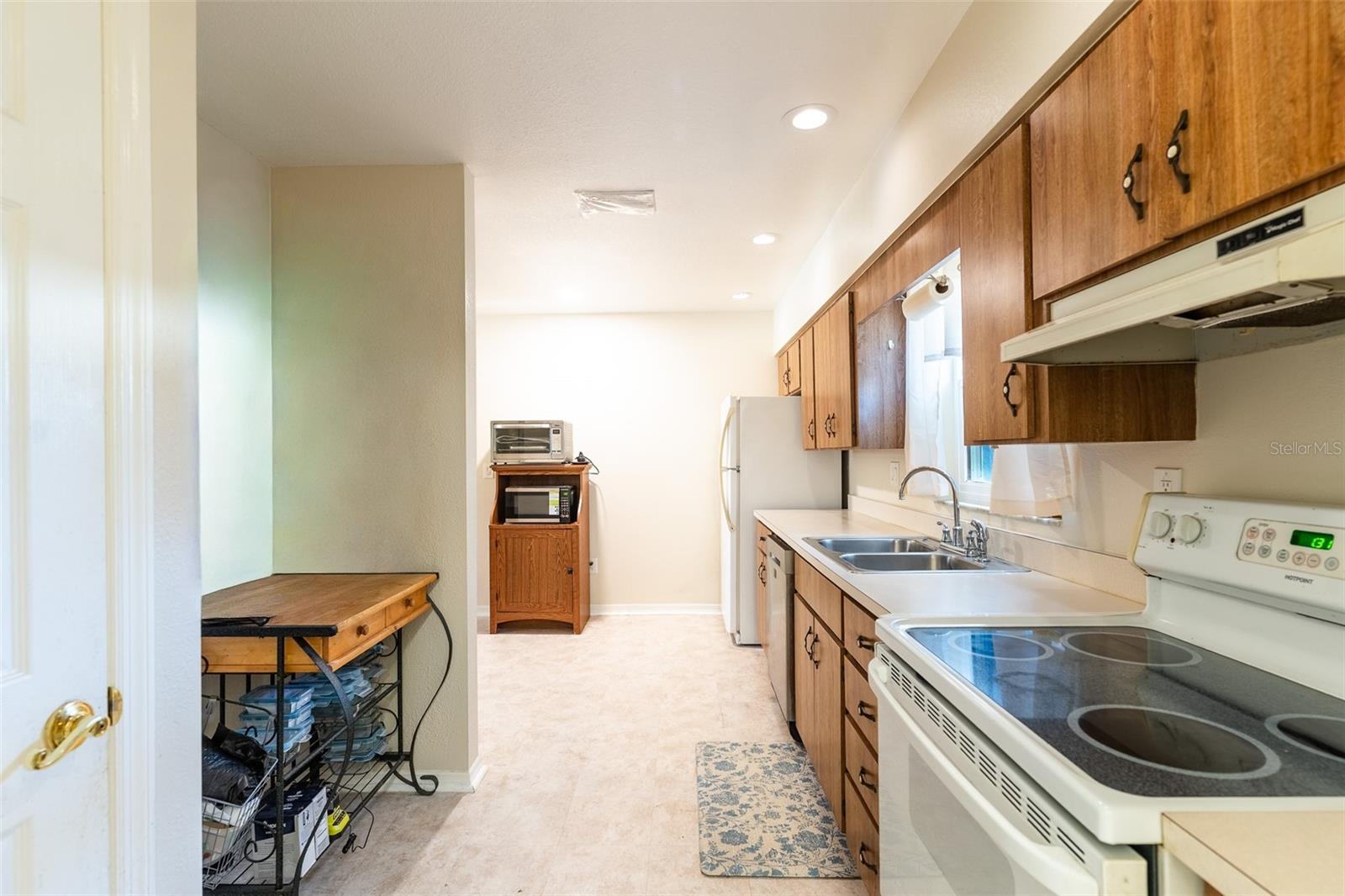 3127 Haddock Dr Property Photo 6