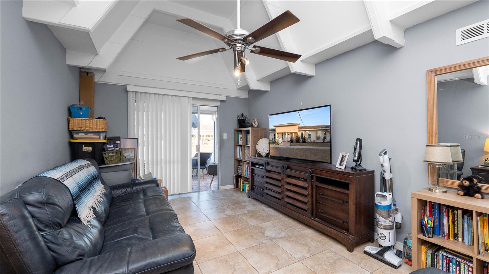 4311 Club Cir Property Photo 11