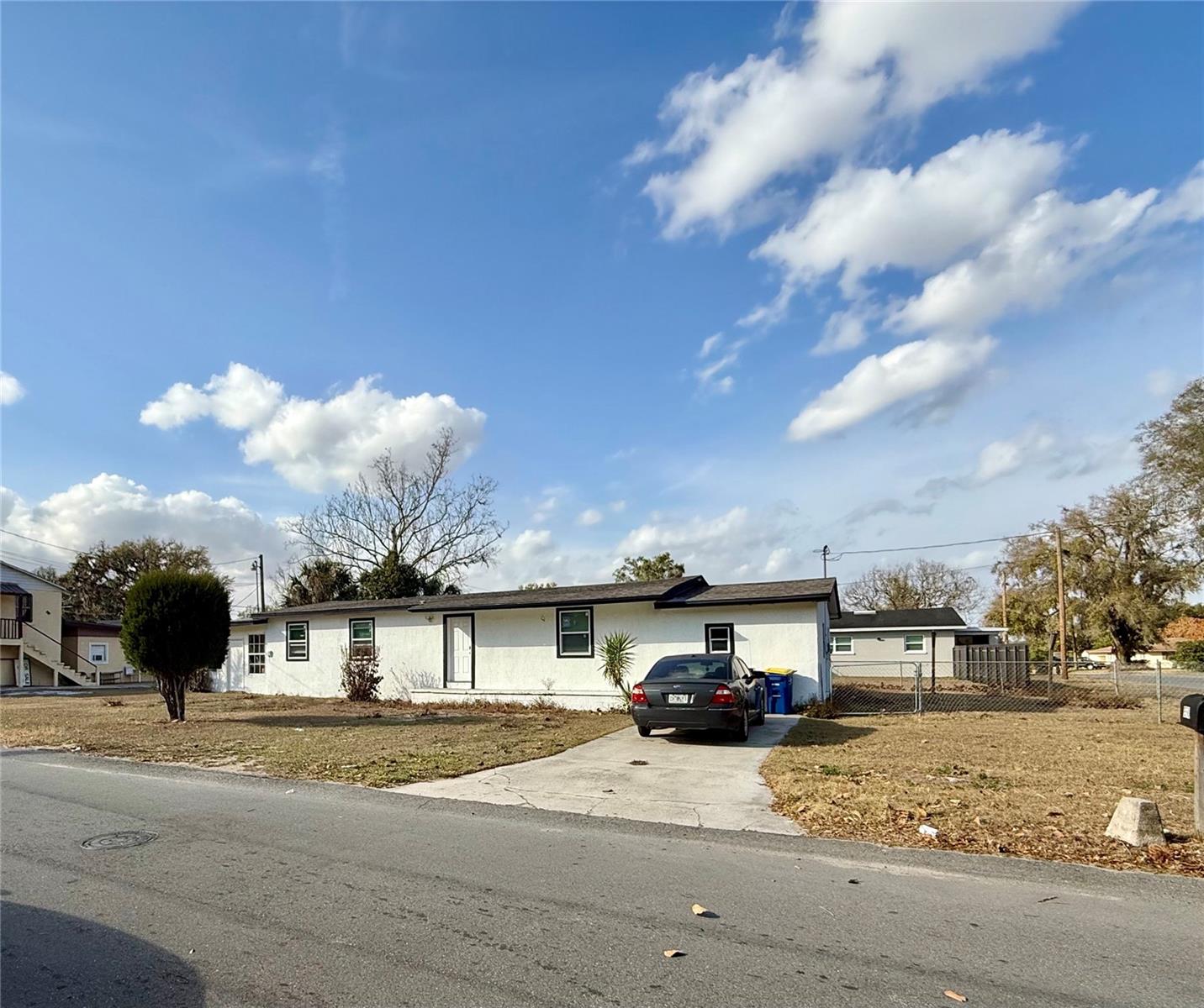 1550 E Bay St Property Photo 3