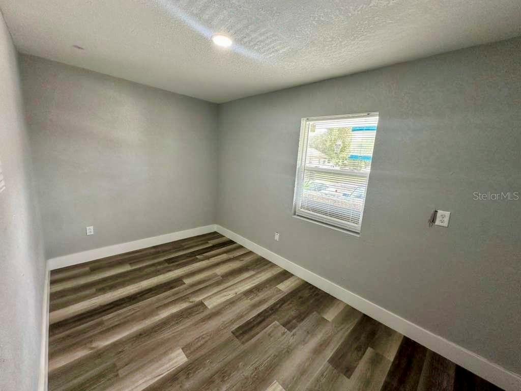 1550 E Bay St Property Photo 8