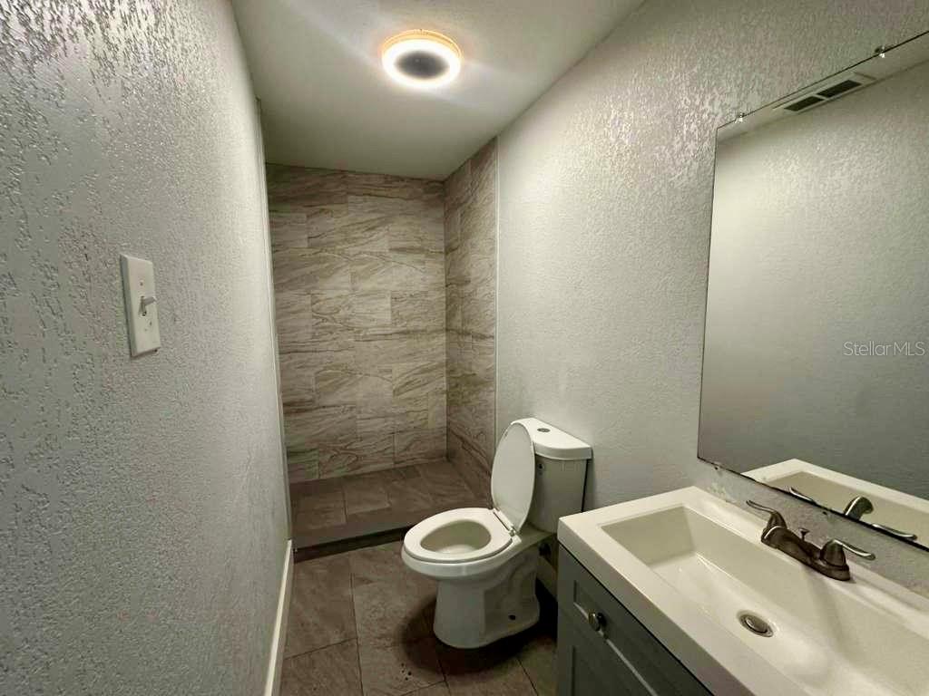 1550 E Bay St Property Photo 10