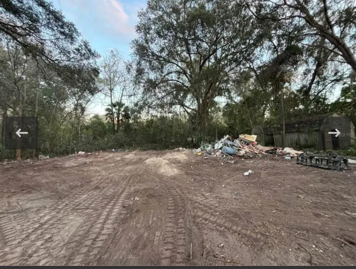 8549 S Magnolia Ave Property Photo 3