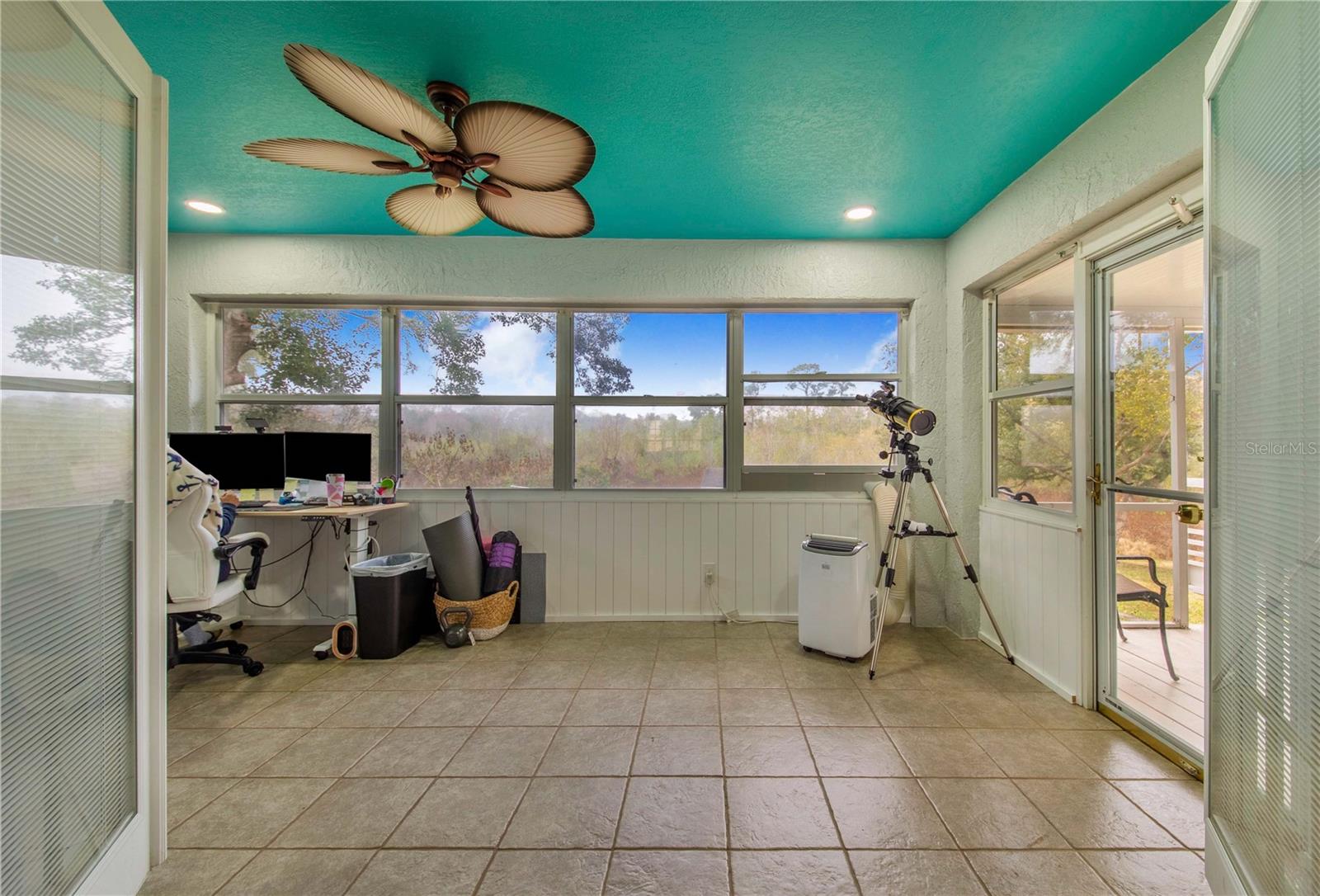 194 S Lake Mariam Dr Property Photo 22