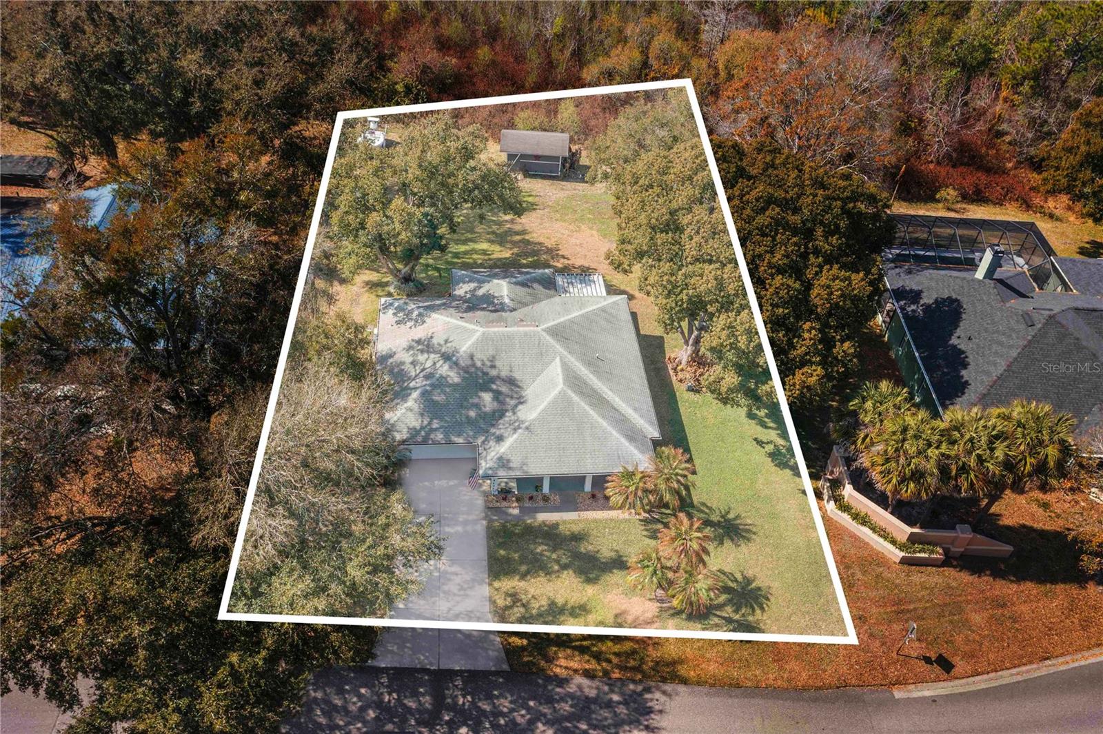 194 S Lake Mariam Dr Property Photo 27