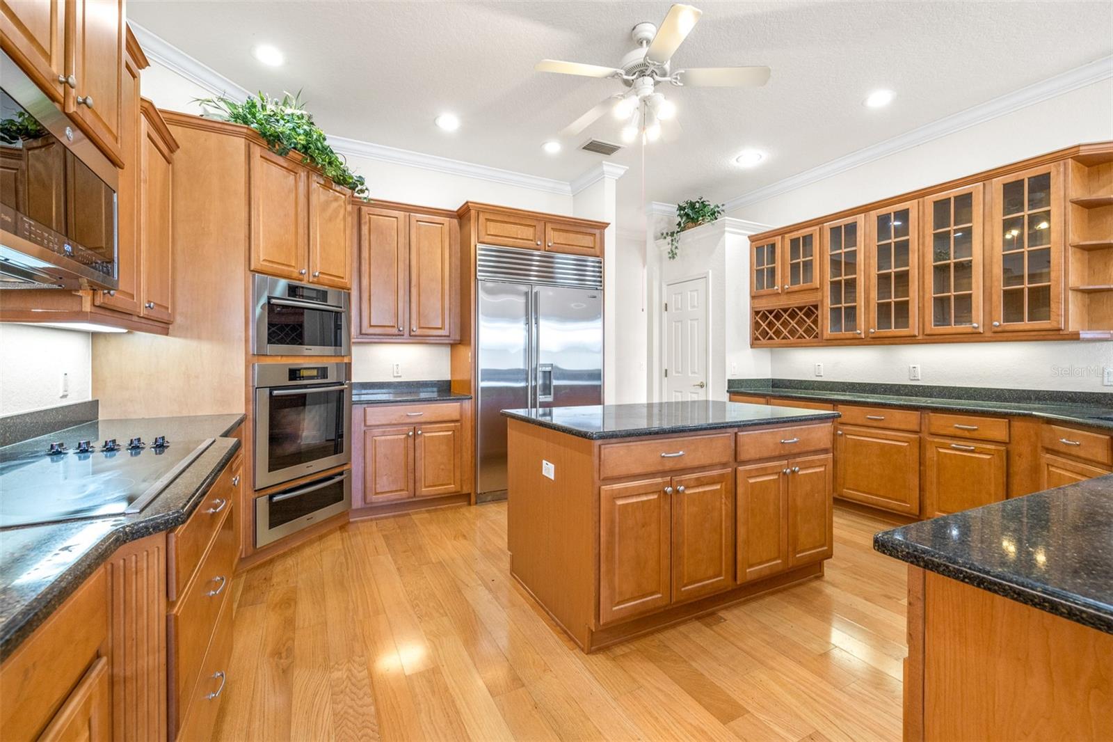 6779 Huntington Hills Blvd Property Photo 9