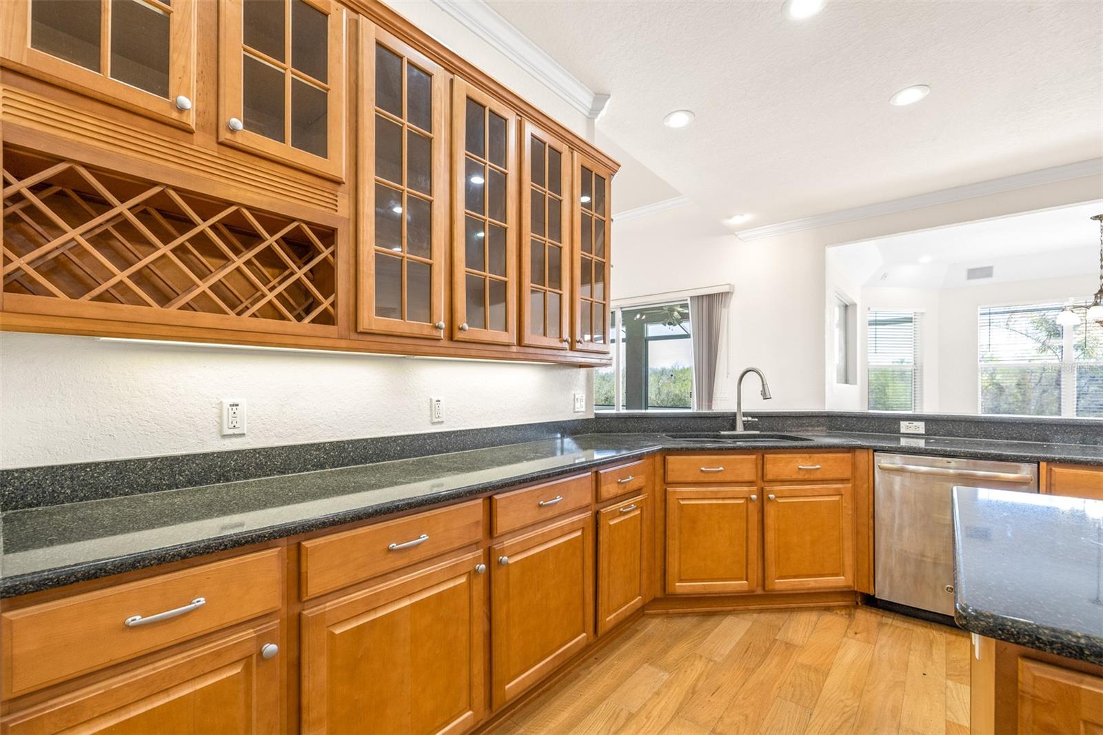 6779 Huntington Hills Blvd Property Photo 11