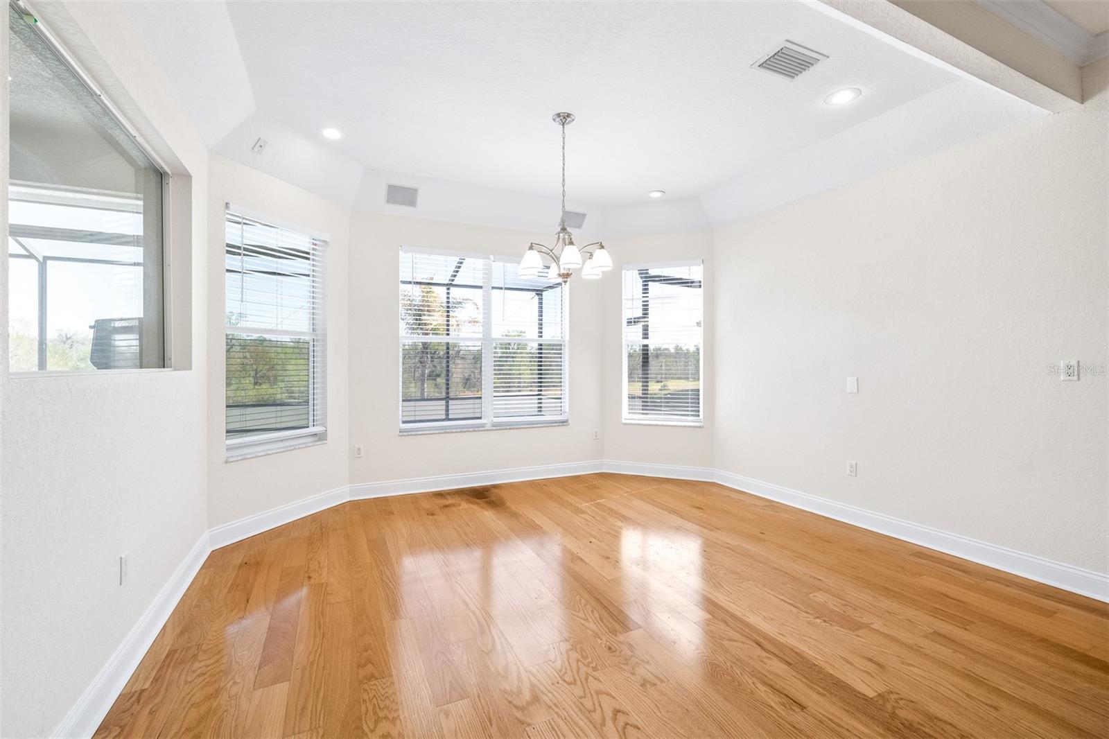 6779 Huntington Hills Blvd Property Photo 12