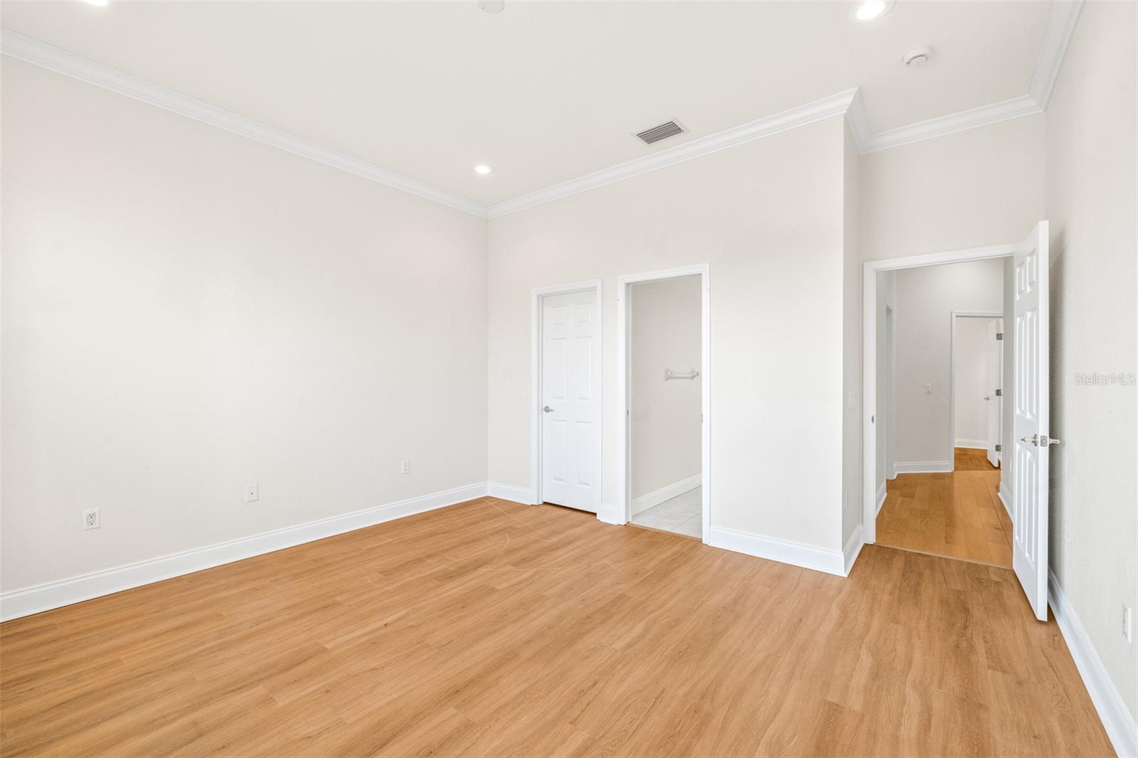 6779 Huntington Hills Blvd Property Photo 20
