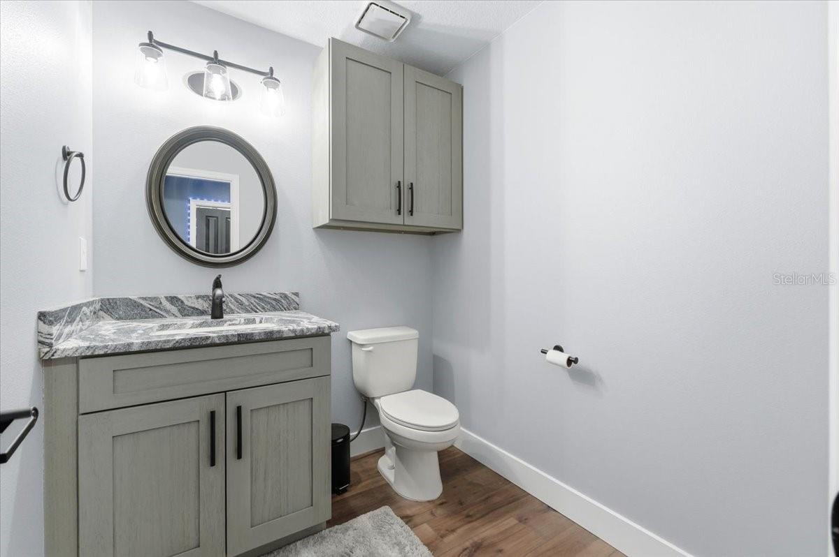5225 Glenmore Dr Property Photo 41