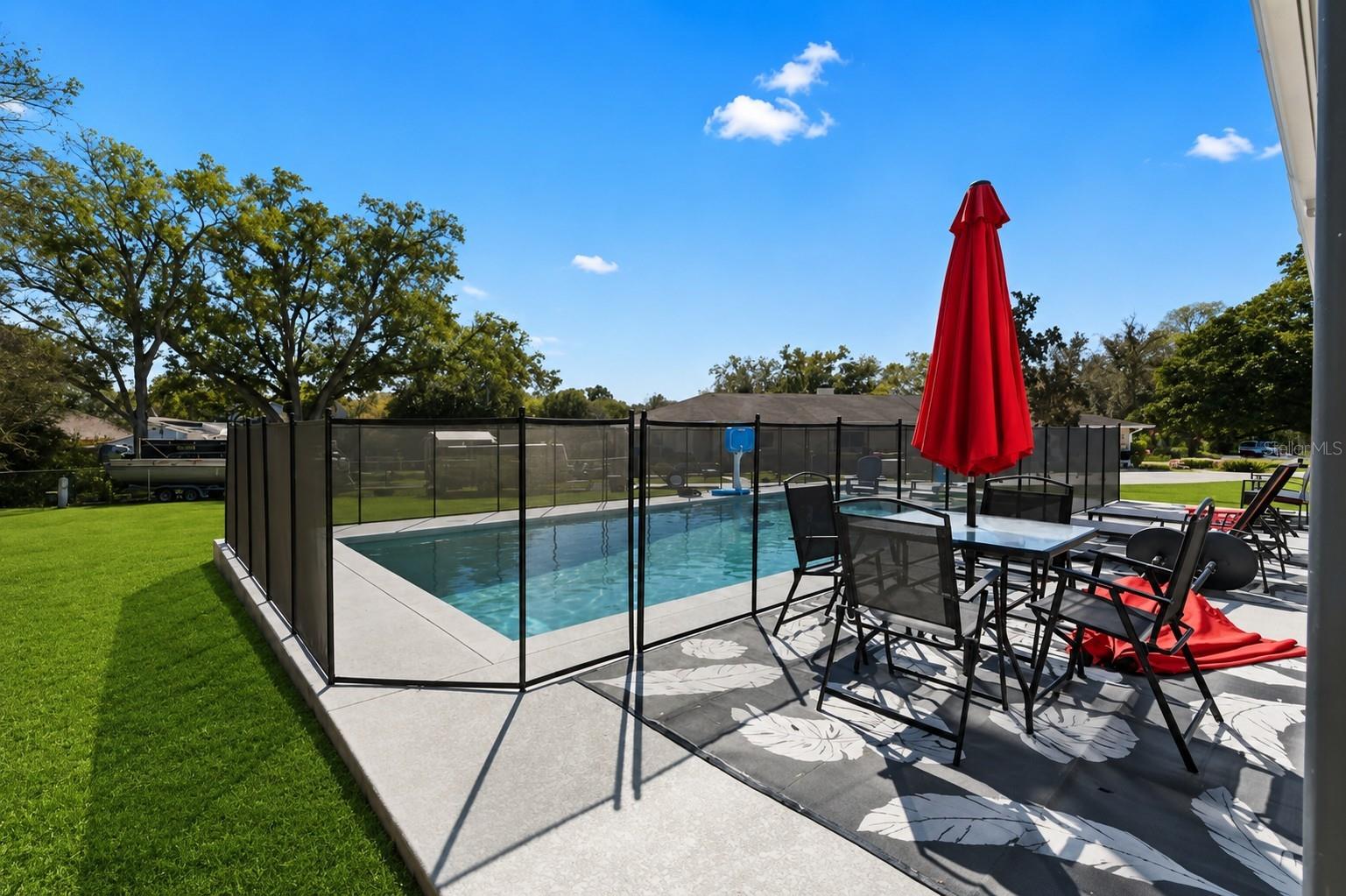 5225 Glenmore Dr Property Photo 45