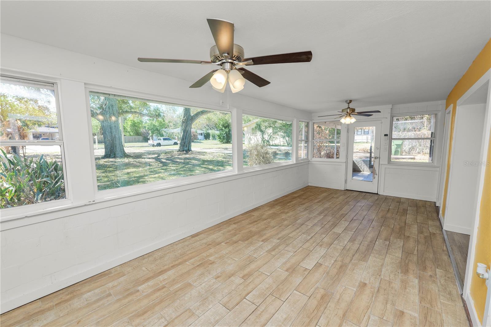 961 Drexel Ave Ne Property Photo 8