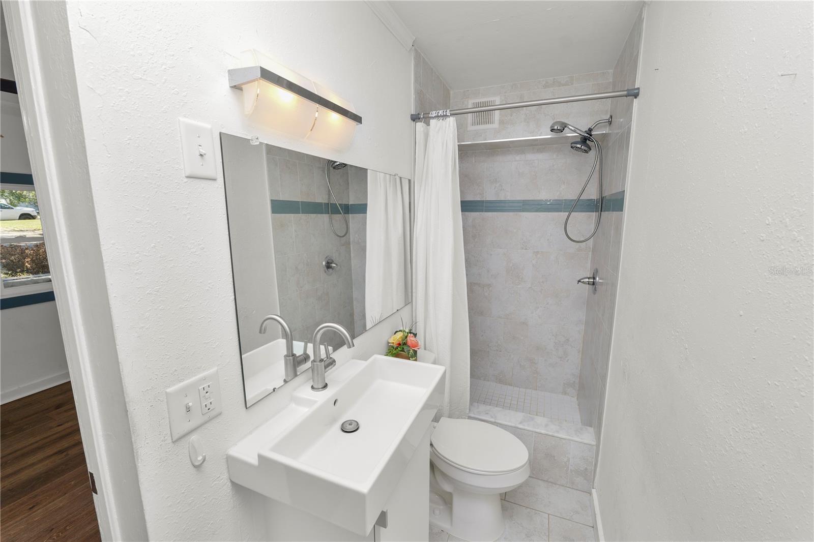 961 Drexel Ave Ne Property Photo 26