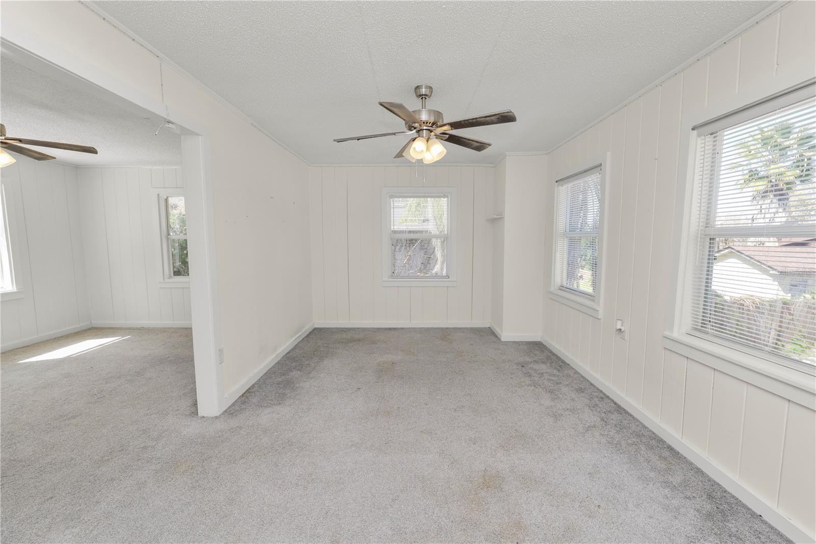 961 Drexel Ave Ne Property Photo 32