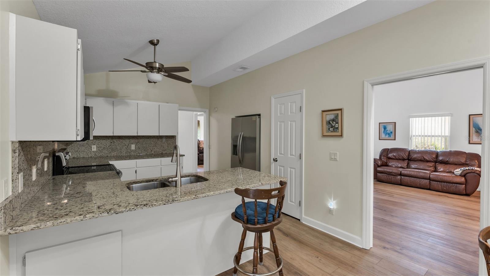 6400 Forestwood Dr E Property Photo 15
