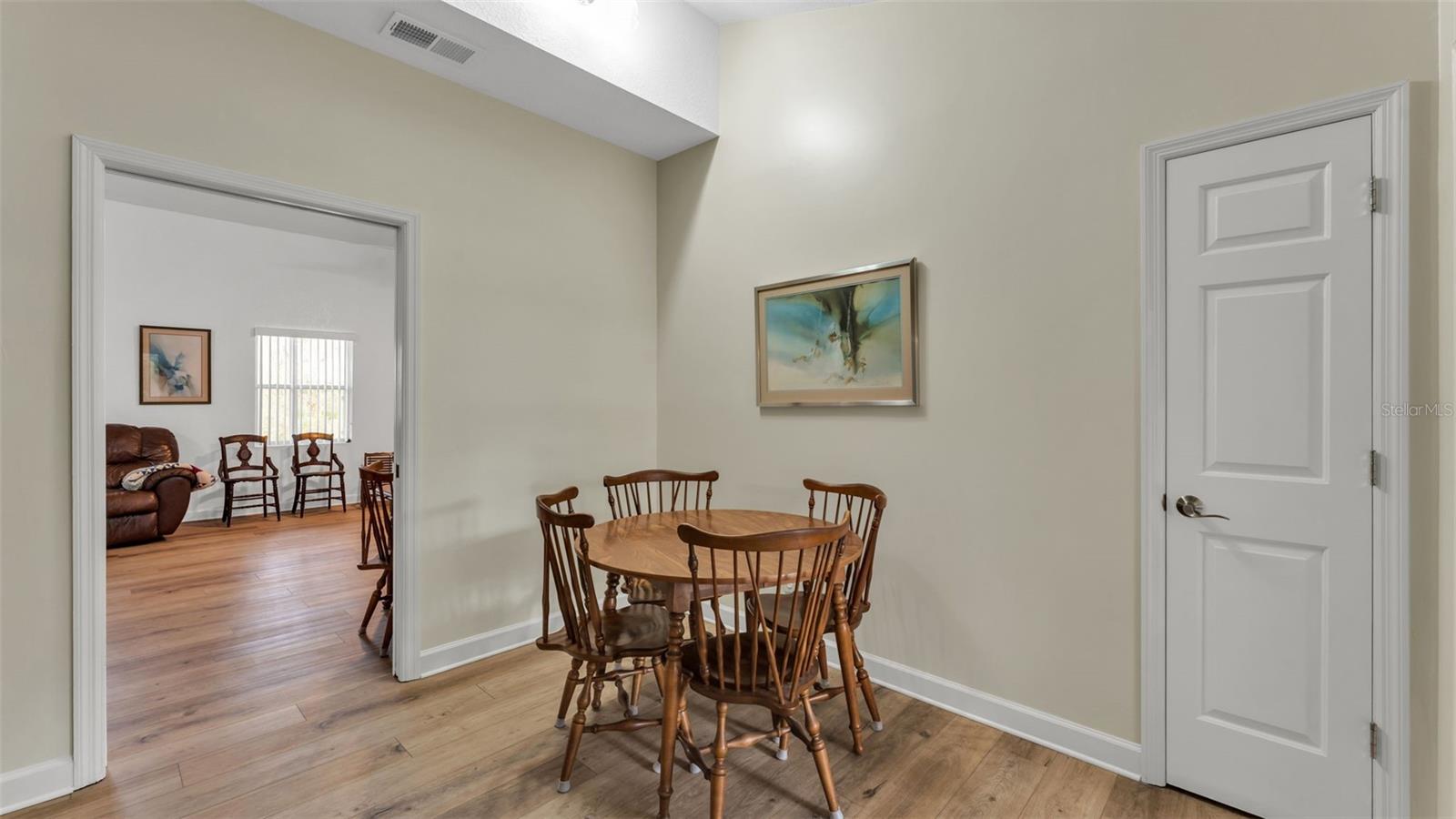 6400 Forestwood Dr E Property Photo 18