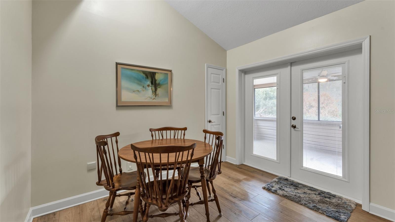 6400 Forestwood Dr E Property Photo 19