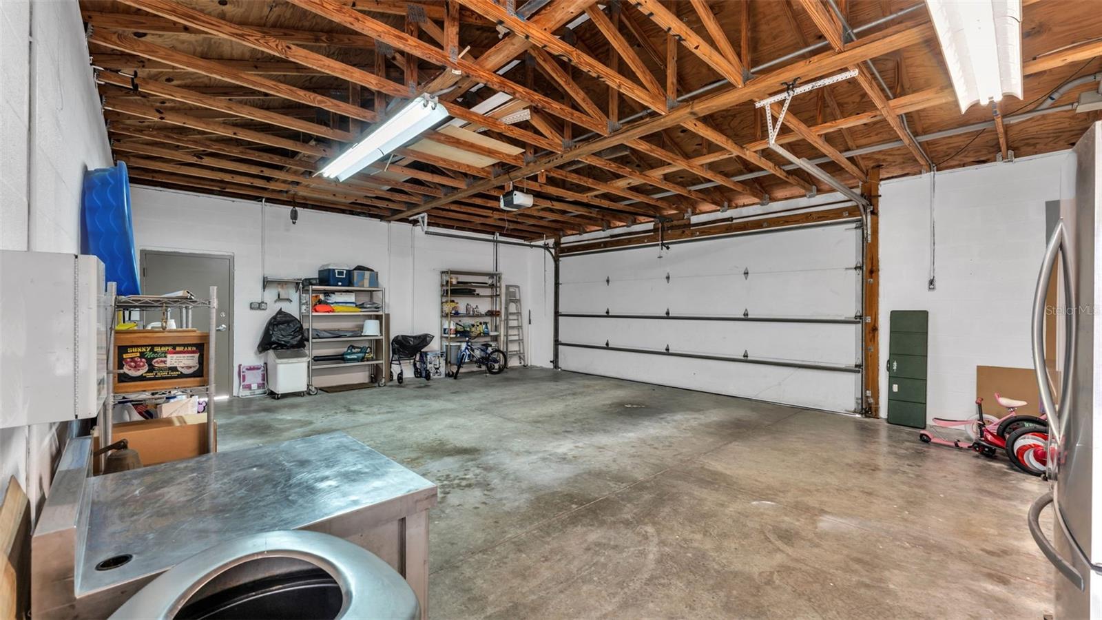 6400 Forestwood Dr E Property Photo 34
