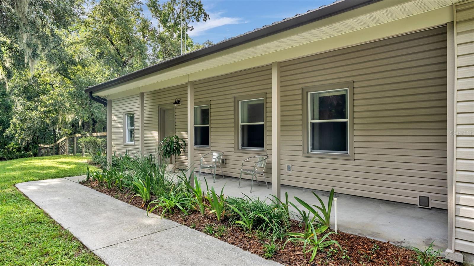 6400 Forestwood Dr E Property Photo 46