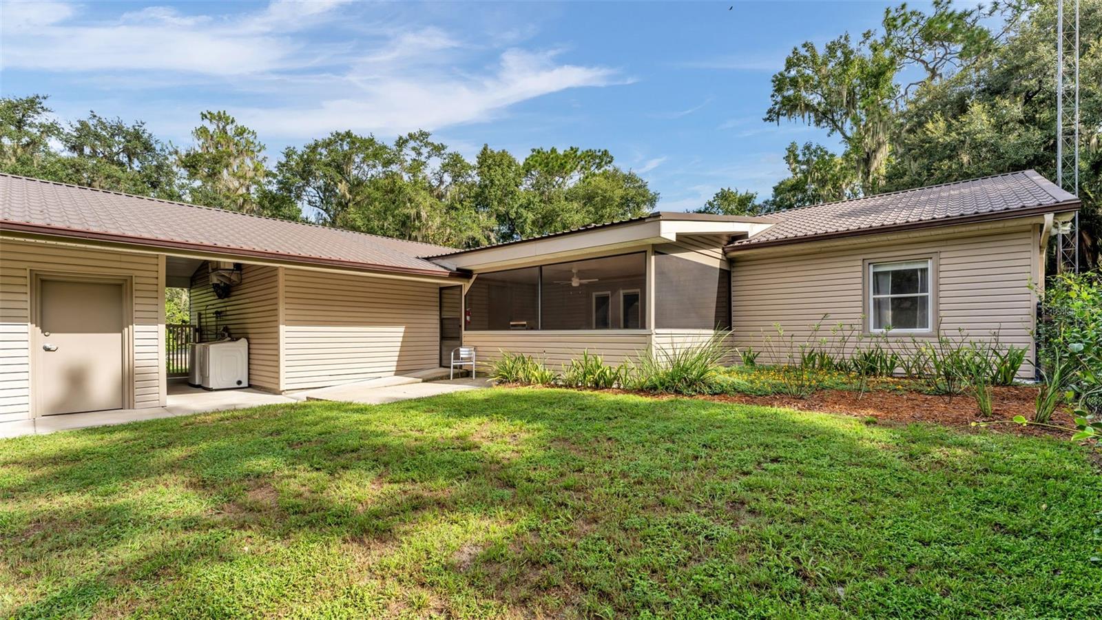 6400 Forestwood Dr E Property Photo 53