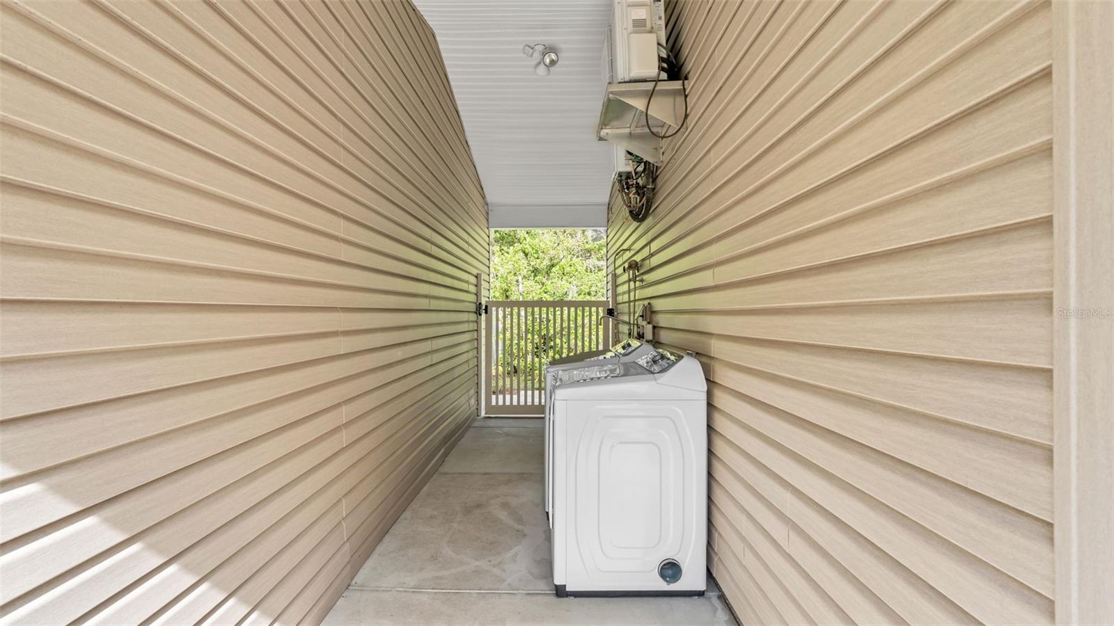 6400 Forestwood Dr E Property Photo 55