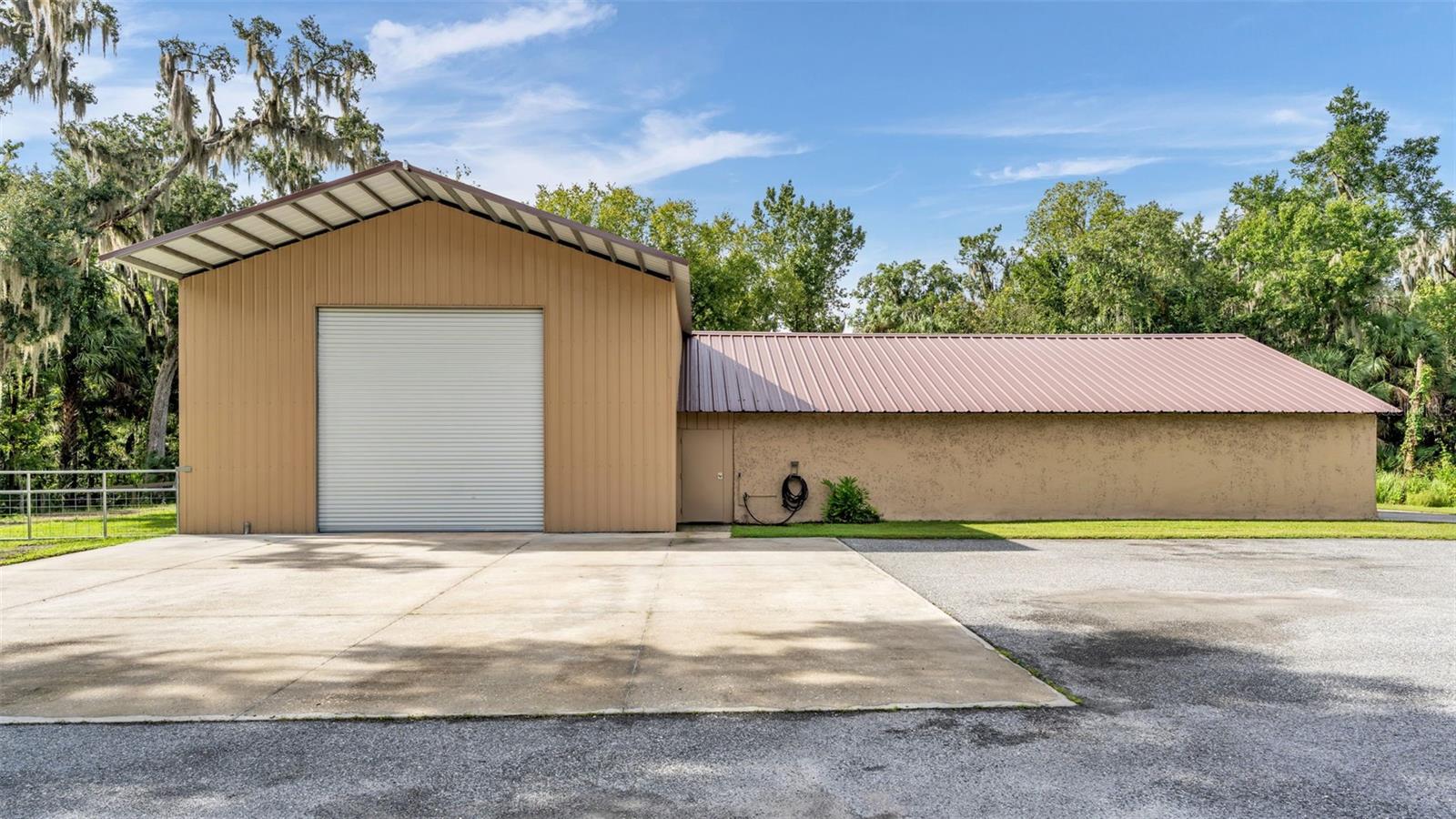 6400 Forestwood Dr E Property Photo 59