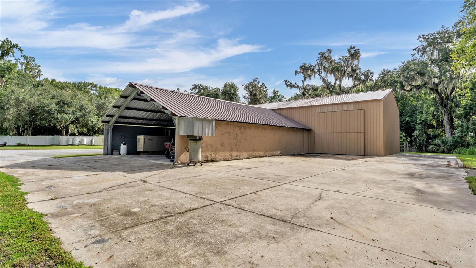 6400 Forestwood Dr E Property Photo 61