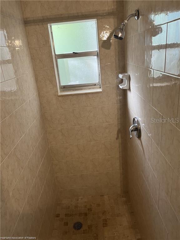 231 S Orange St Property Photo 9
