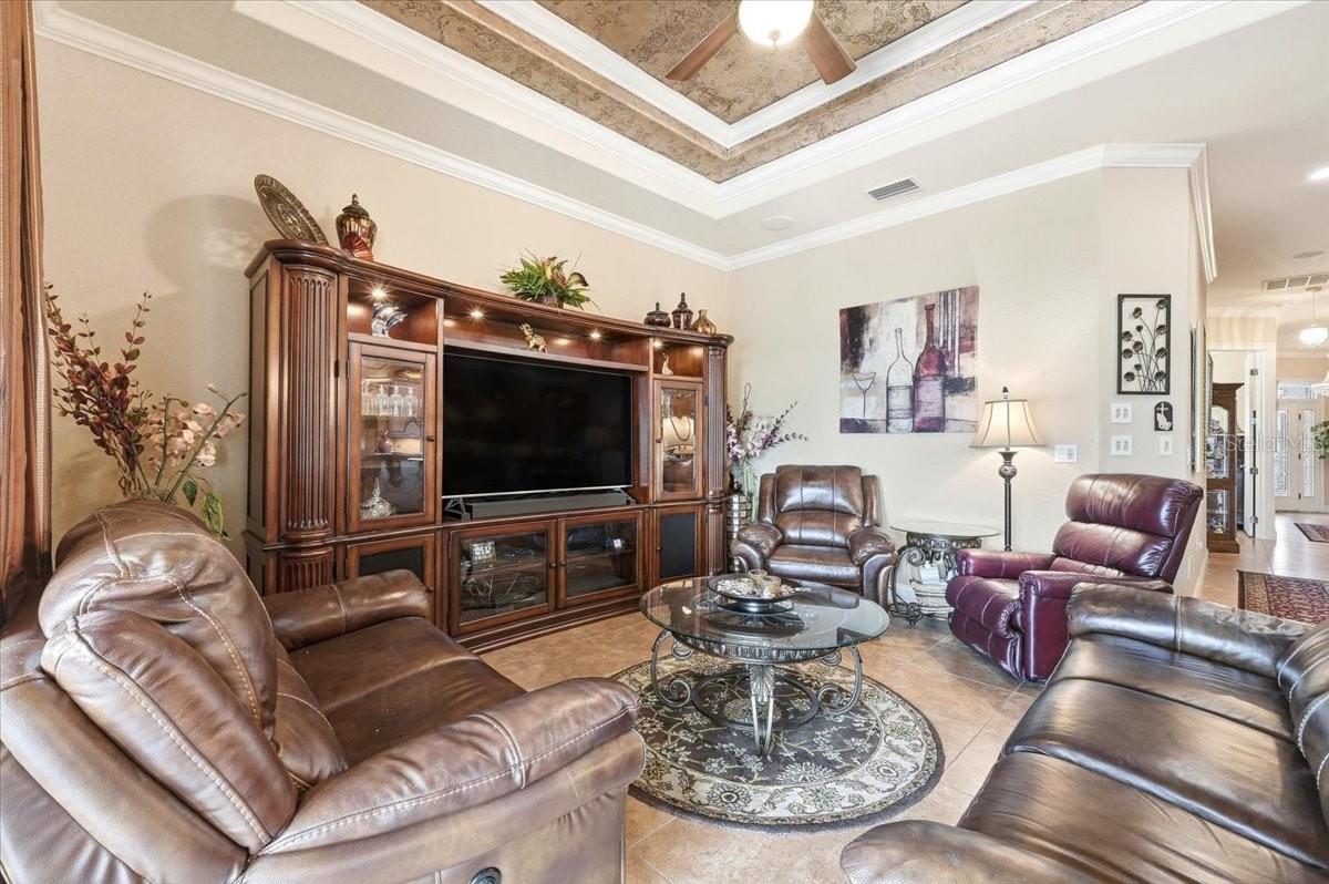 548 Meandering Way Property Photo 15