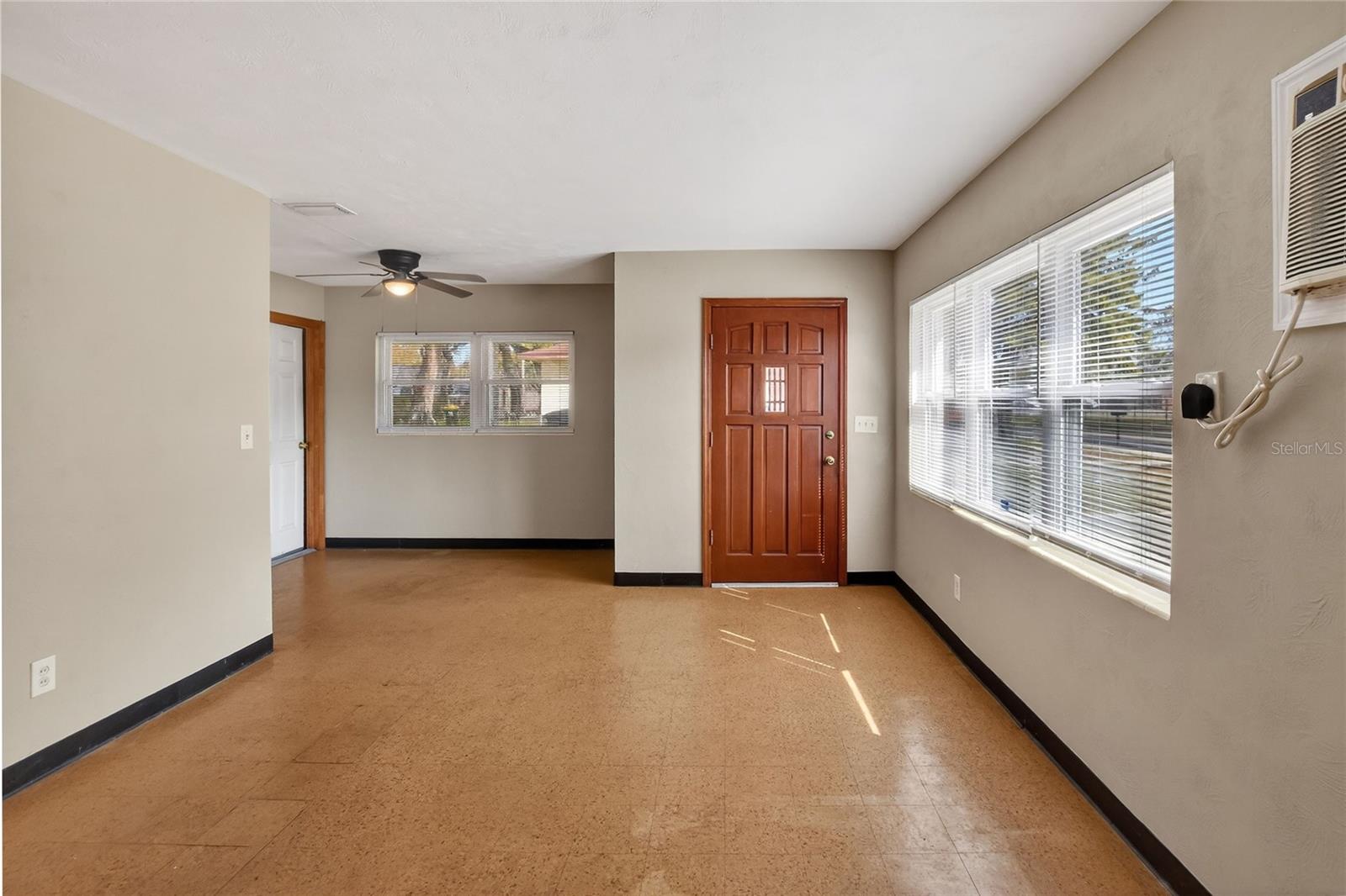 1248 Woodland Ave Property Photo 7