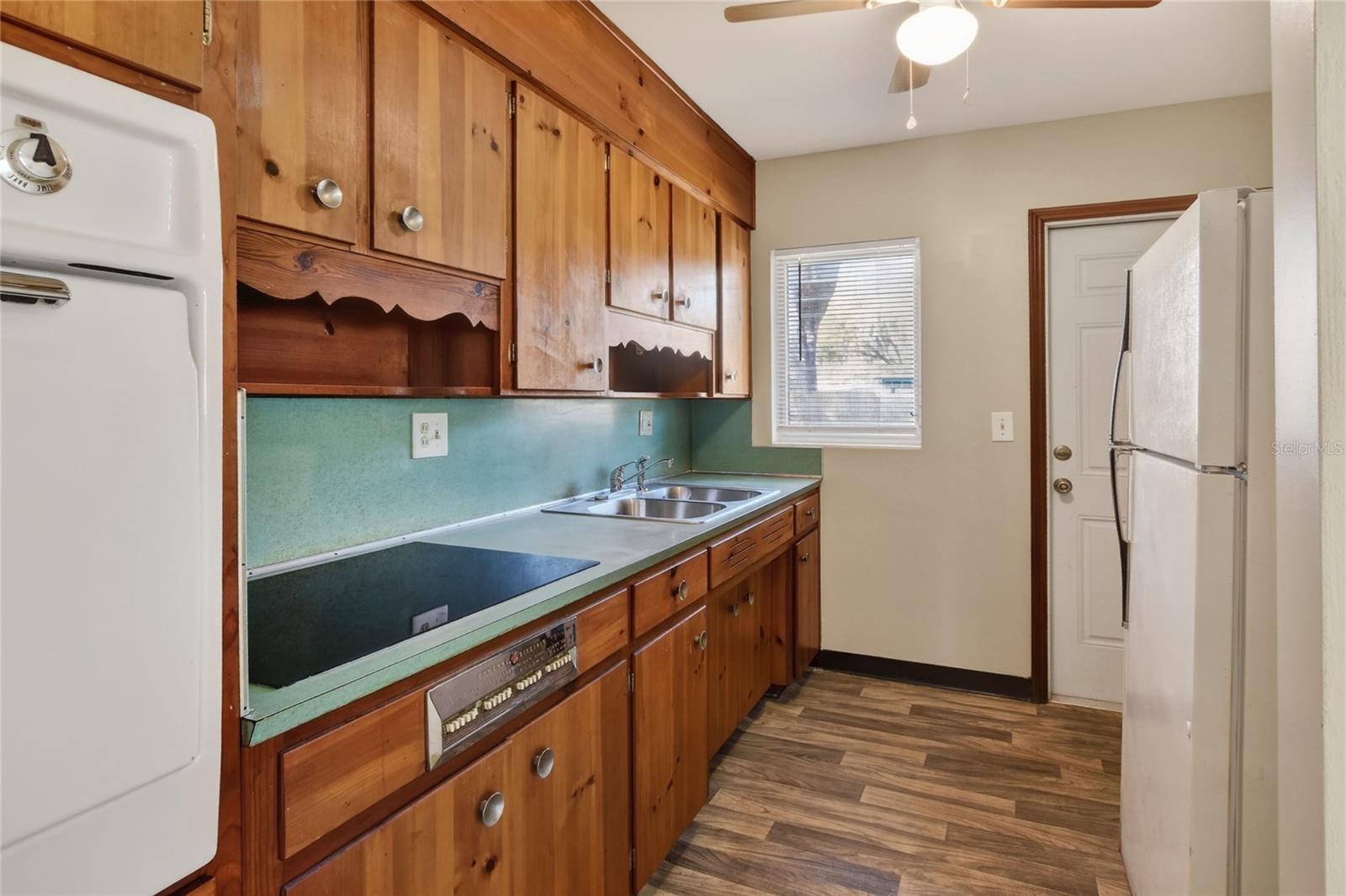 1248 Woodland Ave Property Photo 12