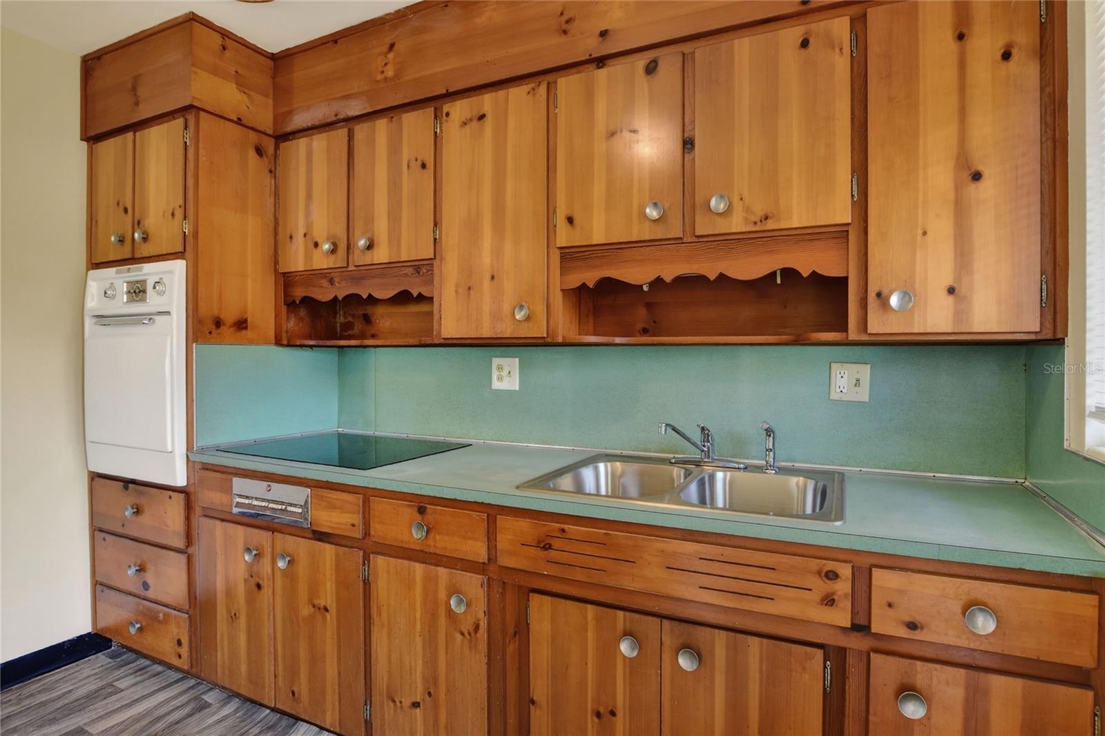 1248 Woodland Ave Property Photo 14