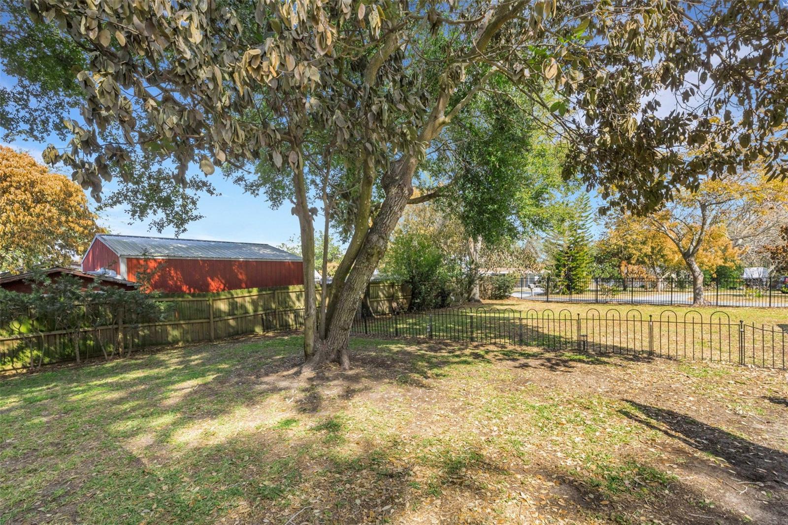 1522 Eckart Dr Property Photo 35