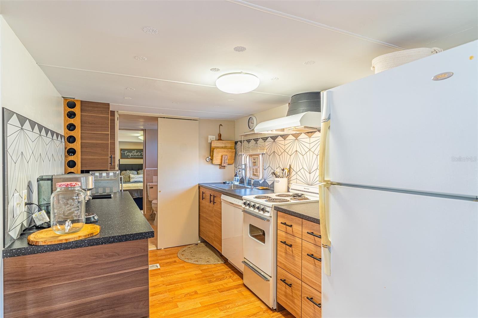 77 Silversides St Property Photo 3