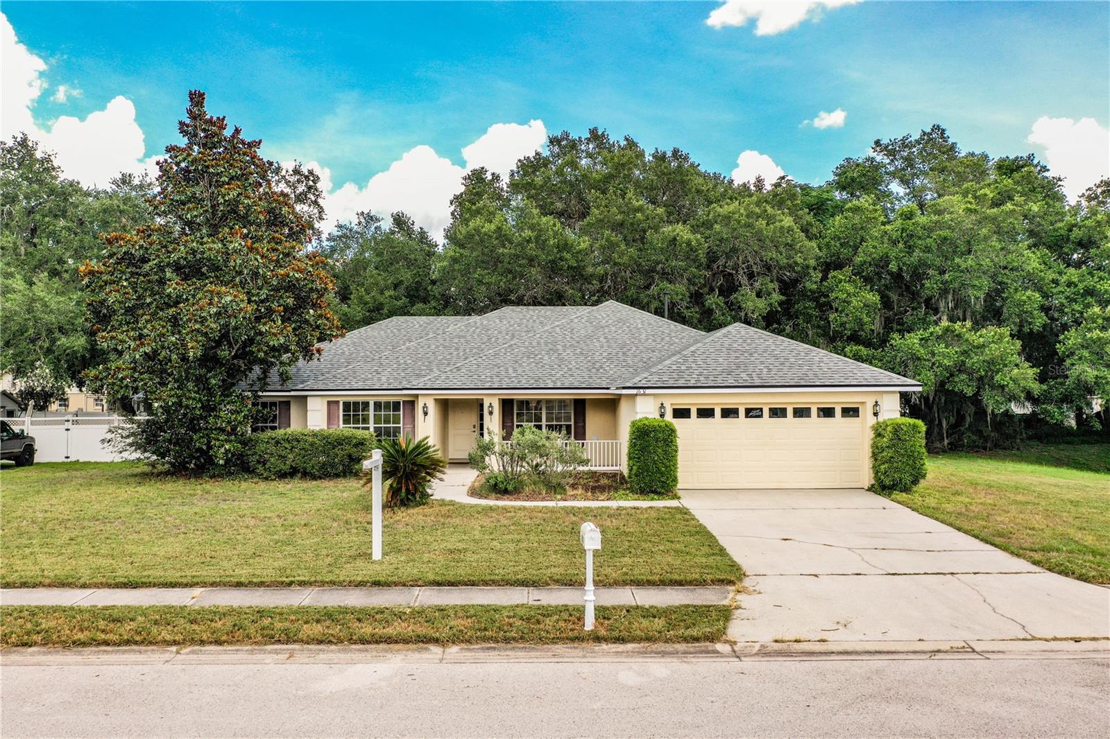 1631 Taylor Landing Dr Property Photo 1